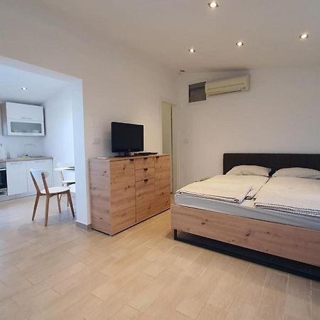 ピランApartma Marjetaアパートメント エクステリア 写真