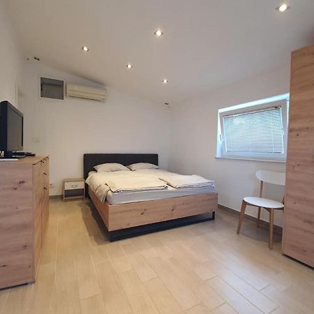 ピランApartma Marjetaアパートメント エクステリア 写真