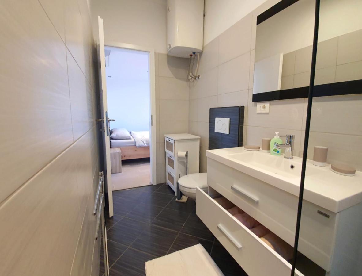 ピランApartma Marjetaアパートメント エクステリア 写真